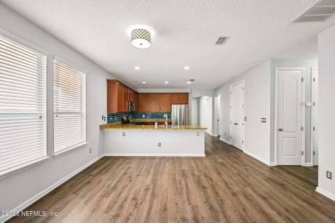 11965 Diamond Springs Drive, Jacksonville FL - photo 9 of 31