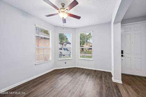 11965 Diamond Springs Drive, Jacksonville FL - photo 12 of 31