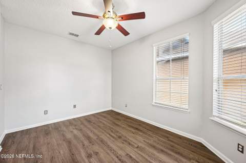 11965 Diamond Springs Drive, Jacksonville FL - photo 13 of 31