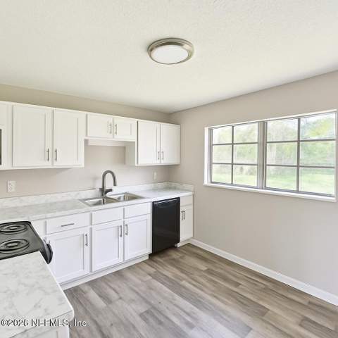 4822 Merrimac Avenue, Jacksonville FL - photo 6 of 15
