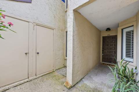 3809 Lavista Circle #210, Jacksonville FL - photo 24 of 26