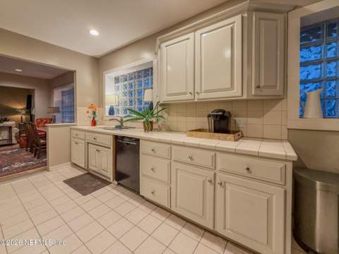 2745 Downing Street, Jacksonville FL - photo 12 of 22