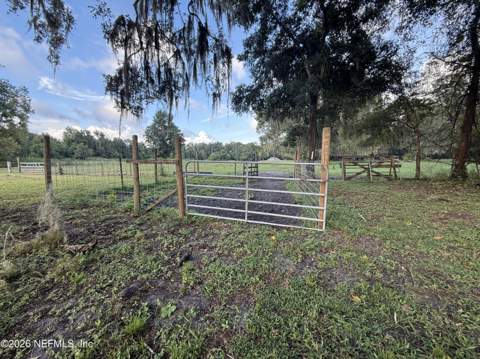 703 Walker Drive, Interlachen FL - photo 21 of 42