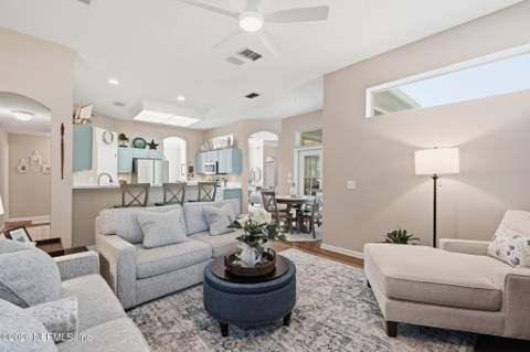1571 Blue Heron Lane, Jacksonville Beach FL - photo 10 of 44