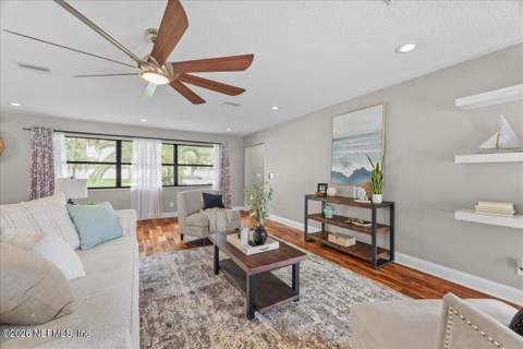 14526 Plumosa Drive, Jacksonville FL - photo 7 of 35
