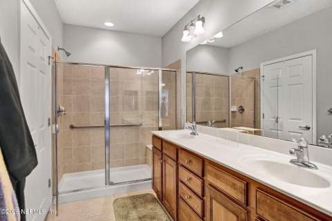 8541 Little Swift Circle #33B, Jacksonville FL - photo 20 of 31