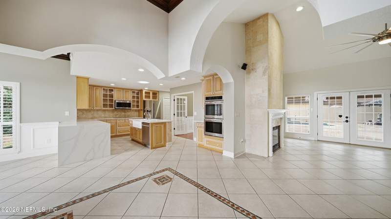 3 bedroom Single Family Residence at 13304 Old Saint Augustine Road, Julington Cc Estates, Jacksonville — photo 4