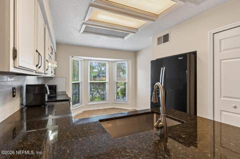 5572 Bryner Drive, Jacksonville FL - photo 12 of 30