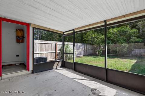5572 Bryner Drive, Jacksonville FL - photo 22 of 30