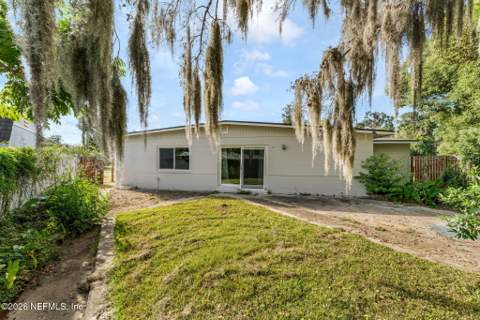 5330 Oak Forest Drive, Jacksonville FL - photo 17 of 18