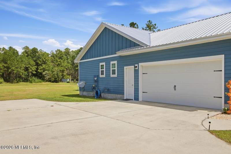 4 bedroom Single Family Residence at 2320 County Road 119, Riverside, Bryceville — photo 4