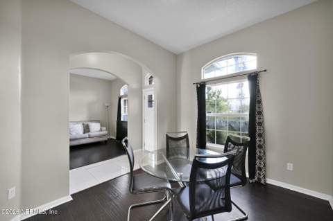 11407 Deep Springs Drive, Jacksonville FL - photo 9 of 44