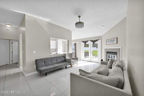 11407 Deep Springs Drive, Jacksonville FL - photo 12 of 44