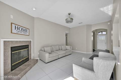 11407 Deep Springs Drive, Jacksonville FL - photo 15 of 44
