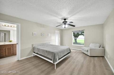 11407 Deep Springs Drive, Jacksonville FL - photo 20 of 44