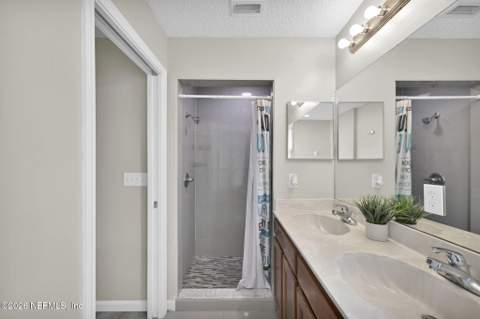 11407 Deep Springs Drive, Jacksonville FL - photo 24 of 44