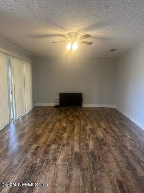 7947 Los Robles Court, Jacksonville FL - photo 15 of 24