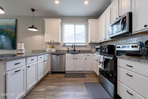 11558 Tiburon Drive, Jacksonville FL - photo 22 of 46