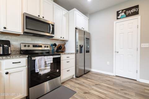 11558 Tiburon Drive, Jacksonville FL - photo 23 of 46