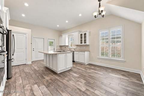 3079 Merrill Boulevard, Jacksonville Beach FL - photo 13 of 39