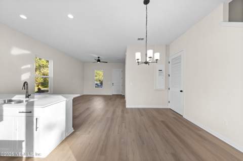 5460 Missouri Avenue, Jacksonville FL - photo 10 of 26