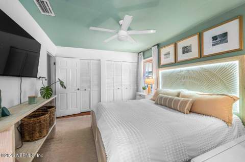 705 Neptune Lane, Neptune Beach FL - photo 13 of 37