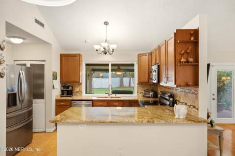 3218 Thorn Lane, Jacksonville FL - photo 15 of 30