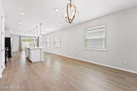 7197 Mahogany Run Drive, Jacksonville FL - photo 6 of 24