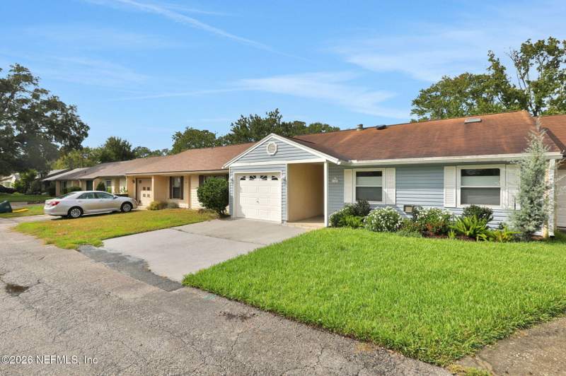 3 bedroom Townhouse at 11439 Glenn Mottin Way, Lake Mandarin, Jacksonville — photo 3