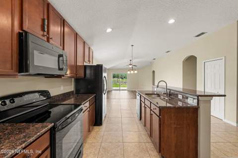 259 Bridgeport Lane, Elkton FL - photo 6 of 17