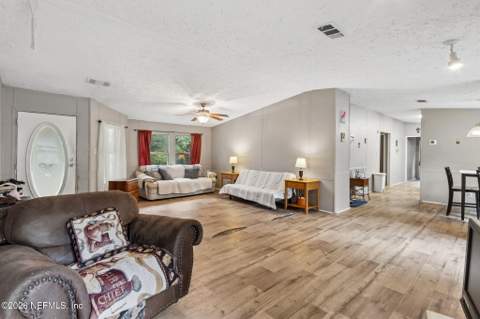 2534 Johnson Avenue, Jacksonville FL - photo 11 of 35