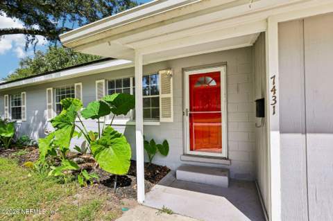 7431 Arble Drive, Jacksonville FL - photo 7 of 45