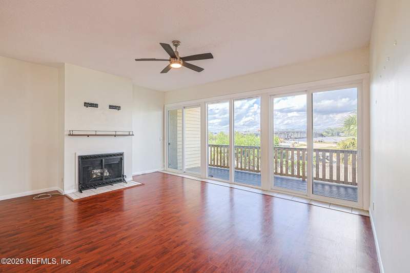 4 bedroom Single Family Residence at 327 Scenic Point Lane, The Point, Fleming Island — photo 5