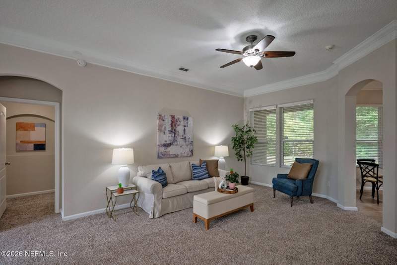 4 bedroom Single Family Residence at 4311 Sherman Hills Parkway, Blue Lake Estates, Jacksonville — photo 3