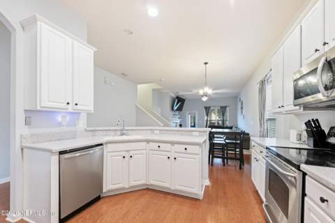 1444 Creek Point Boulevard, Jacksonville FL - photo 7 of 26