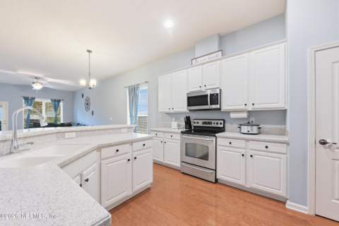 1444 Creek Point Boulevard, Jacksonville FL - photo 8 of 26
