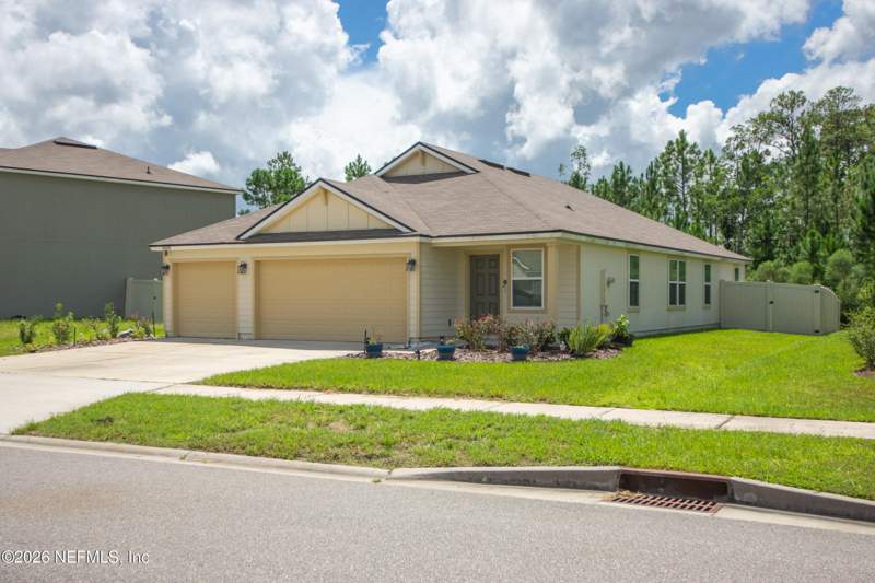 4 bedroom Single Family Residence at 65378 River Glen Parkway, River Glen, Yulee — photo 3