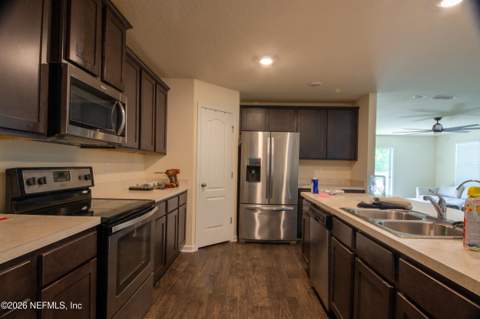 65378 River Glen Parkway, Yulee FL - photo 10 of 39