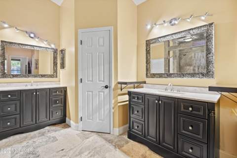 12064 Rising Oaks Court, Jacksonville FL - photo 8 of 52