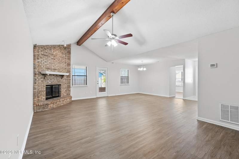 3 bedroom Single Family Residence at 7150 Glendyne Drive, Hickory Glen, Jacksonville — photo 4