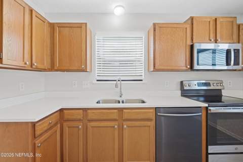 7150 Glendyne Drive, Jacksonville FL - photo 8 of 23