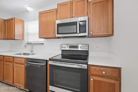 7150 Glendyne Drive, Jacksonville FL - photo 9 of 23
