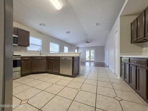 716 Lake Geneva Drive, St. Augustine FL - photo 10 of 60