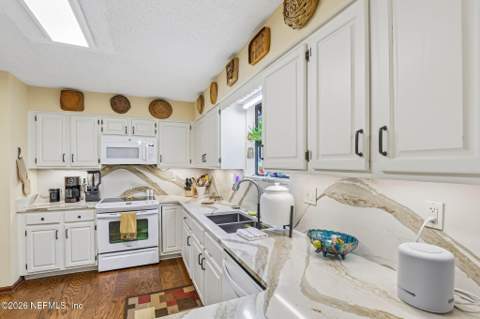 2792 Old River Road, Jacksonville FL - photo 17 of 49
