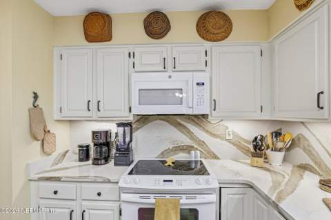 2792 Old River Road, Jacksonville FL - photo 18 of 49