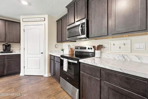2034 Garrison Way, Green Cove Springs FL - photo 13 of 51