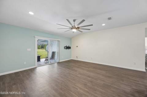 7336 Sycamore Street, Jacksonville FL - photo 9 of 39