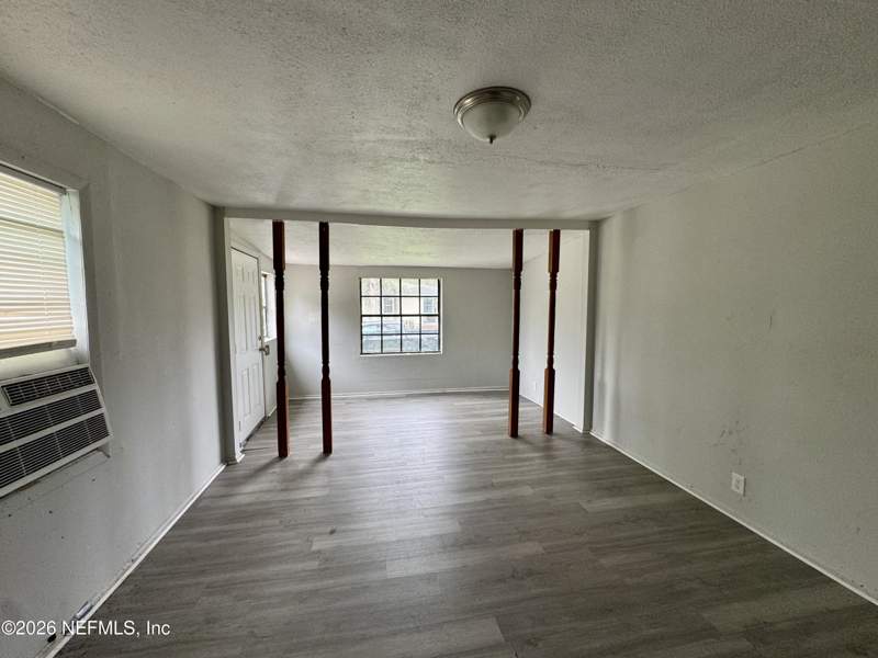 2 bedroom Single Family Residence at 2025 W 15th Street, Grand Boulevard, Jacksonville — photo 3
