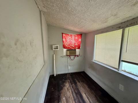 2025 W 15th Street, Jacksonville FL - photo 6 of 13