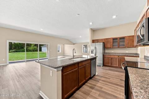 10972 Helmsdale Lane, Jacksonville FL - photo 10 of 36